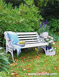 How to restore a cast iron garden seat