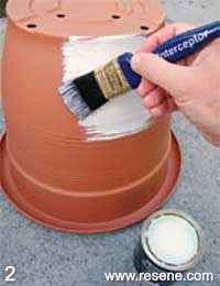 Step 2 how to decorate a pot with masonry effect