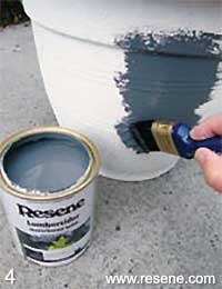 Step 4 how to decorate a pot with masonry effect