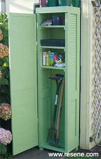 How to build a simple gardening storage cupboard