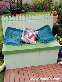 How to build a handy storage bench