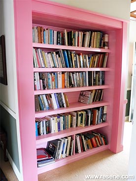 how to make a wall bookshelf