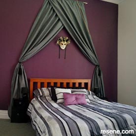 Deep purple bedroom 
