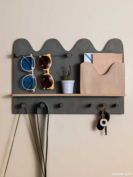 Keep you entryway tidy with an entry organiser