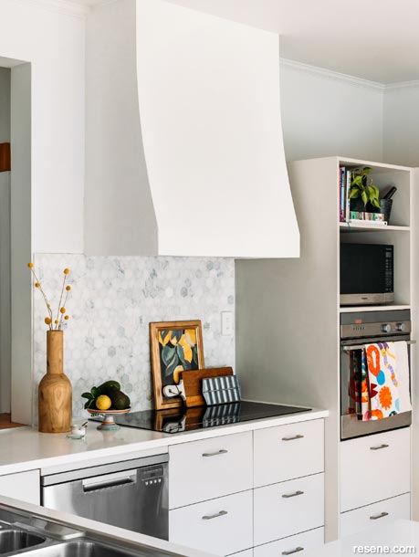 Cover your rangehood with Venetian plaster finishes