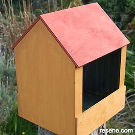Wooden bird feeder using Resene Testpots