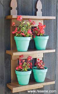 How to make simple outdoor shelves