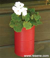 How to make this plant pot from a painted can