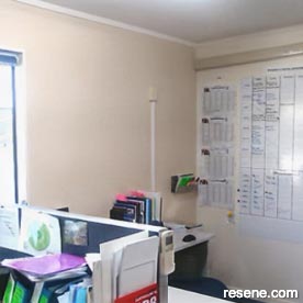 A very handy and practical large scale magnetic whiteboard wall