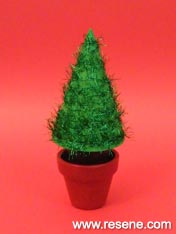 make a Christmas tree ornament