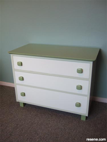 How to repaint/refinish a chest of drawers