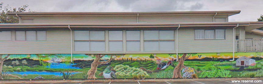 Pukeoware Hall mural 