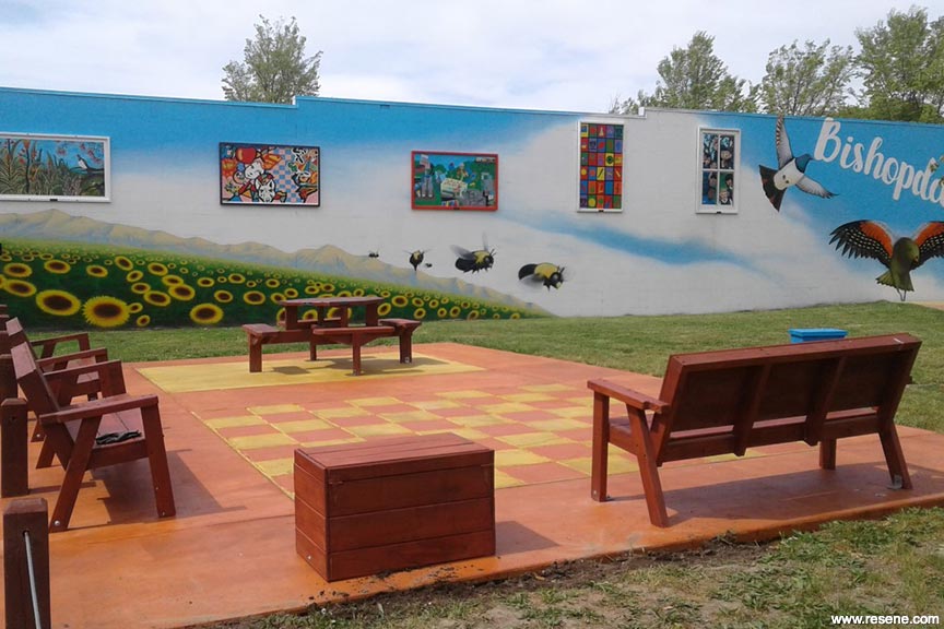 Enliven Bishopdale Group mural - ‘Windows’ on Bishopdale Community