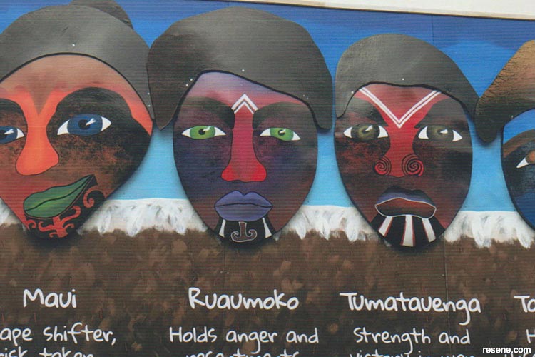 Mual faces link characteristics to Maori gods