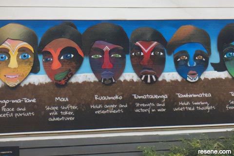 Mangonui school mural - Mana potential faces