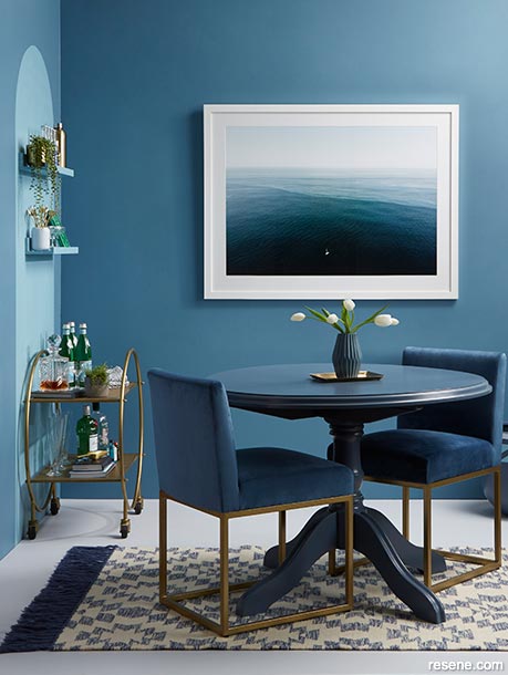 A beautiful blue dining room
