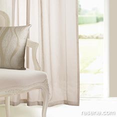 How will a curtain’s fabric affect your room?