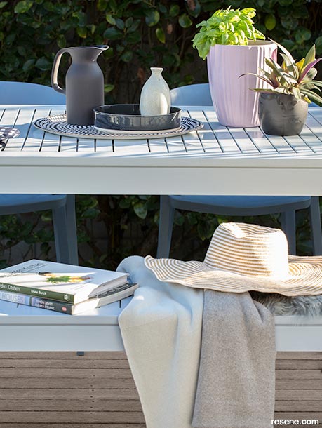 Outdoor dining space - accessories