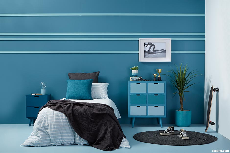 A deep blue teen bedroom 2