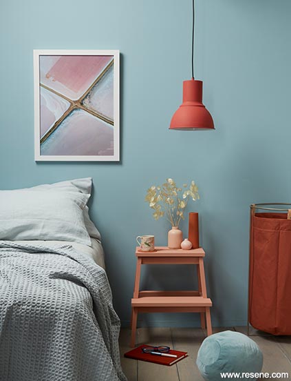 Raindance bedroom – blue meets pink