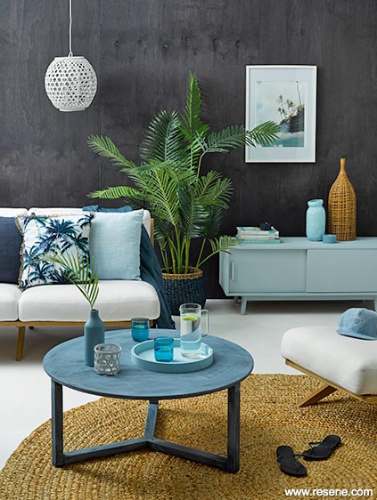Warm lounge in blue hues
