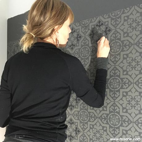 Elissa Eastwood painting tiles