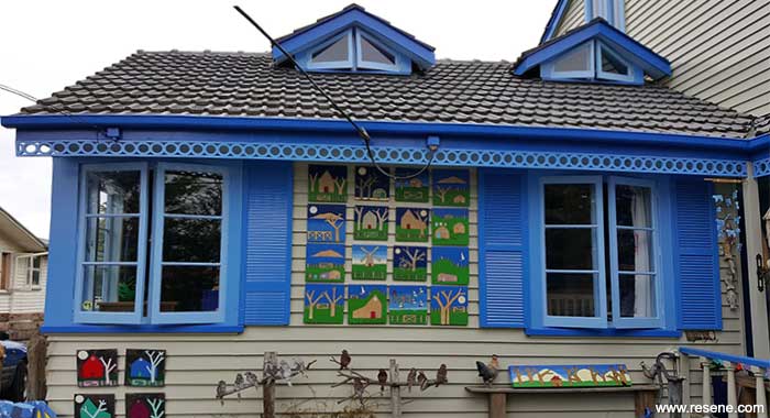 The main colour of the house is Resene Terrain, set off by Resene Tory Blue, Resene Mariner, Resene Havelock Blue, Resene Jordy Blue and Resene Sail