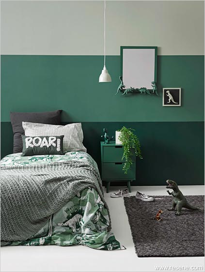 Green striped bedroom theme