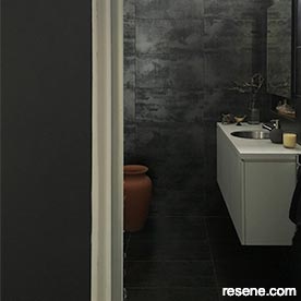 Dark bathroom design