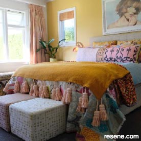 50's style master bedroom
