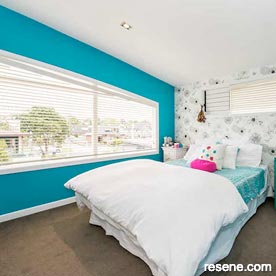 Turquoise girl's room