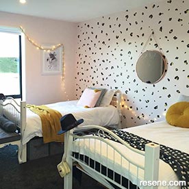 Kids room - leopard spots
