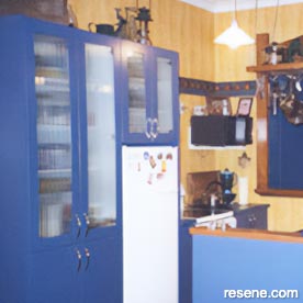 Blue cottage kitchen