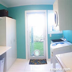 A fun coloured laundry room - teal!