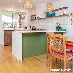 Painting  and decorating ideas for kitchens