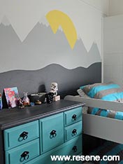 Kids bedroom - mountain mural
