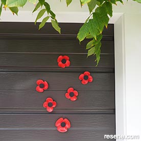 Make  magnetic shell poppies