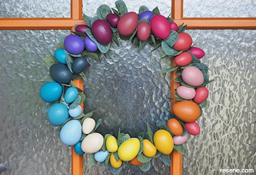 How to make an Easter wreath