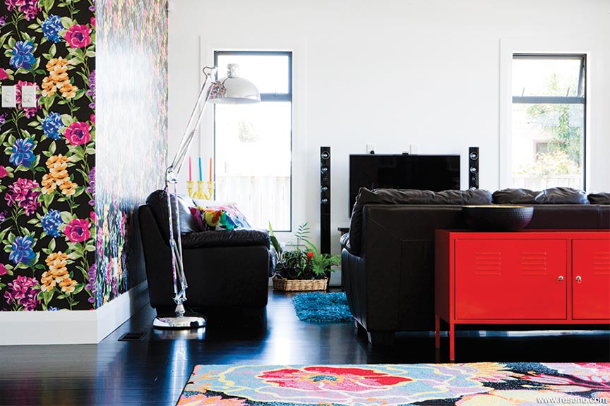 Colourful wallpaper - living room