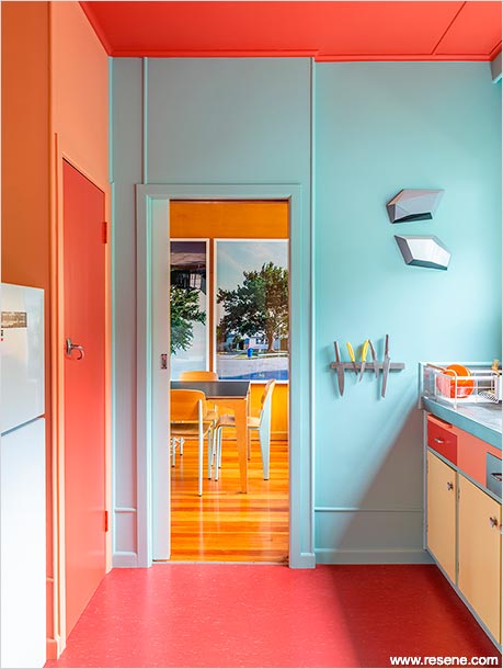 A colourful Bauhaus kitchen