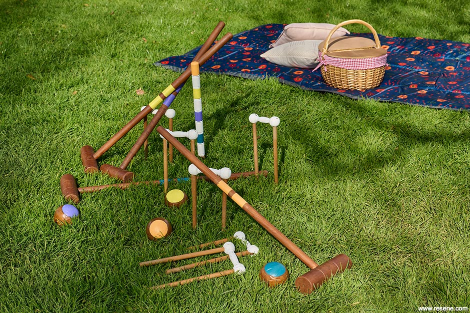 Croquet lawn game