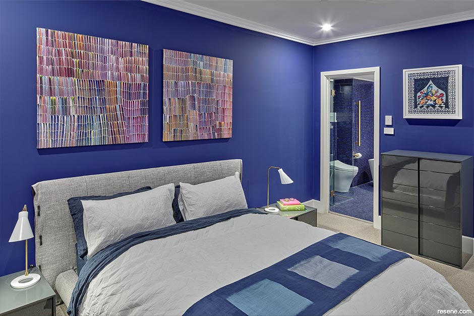A blue maaster bedroom in Resene Kudos