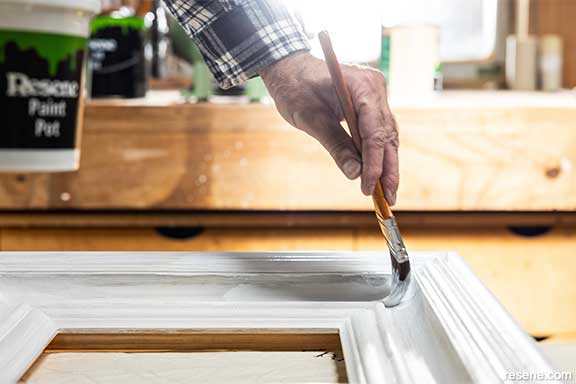 How to paint a frame