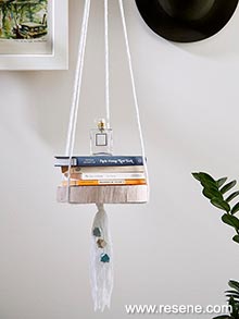 How to make an hanging shelf
