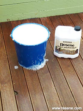 Step 3 - Make the Resene Timber and Deck Wash mix