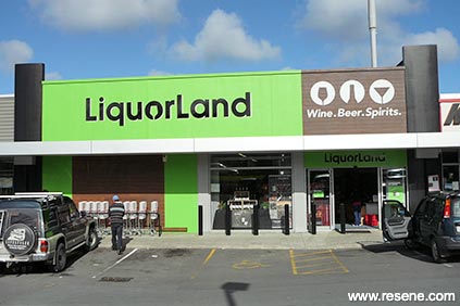 Liquorland store 3