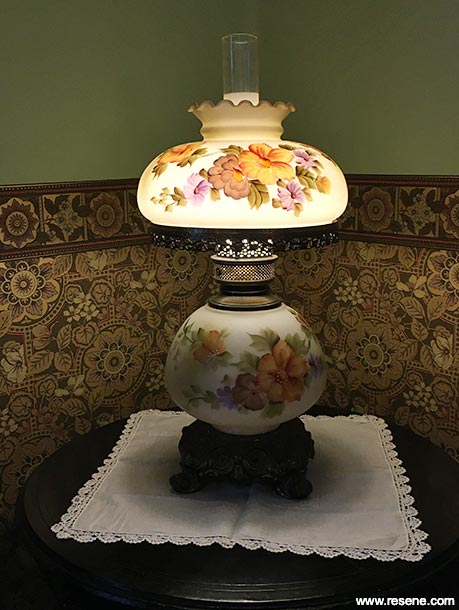Victorian style lamp