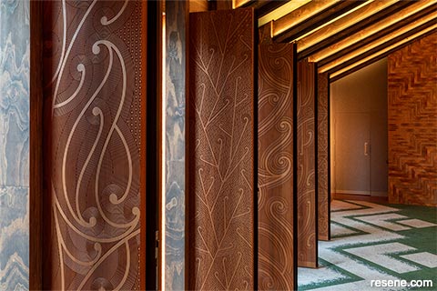 Te Rau Karamu - carved panels