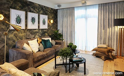 Lounge with wallpaper