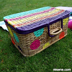 Paint a picnic basket